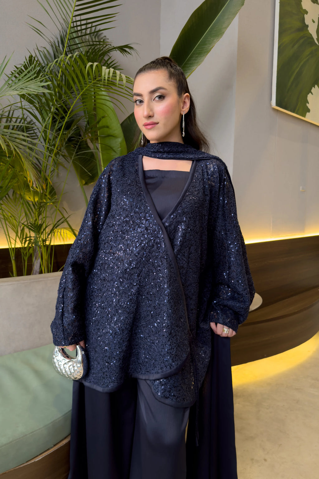 Neel layered silhouette